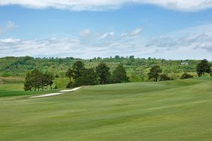 Paynes Valley 17th Approach